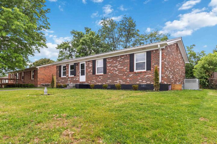 Property Photo:  708 Cimarron Road  KY 40475 