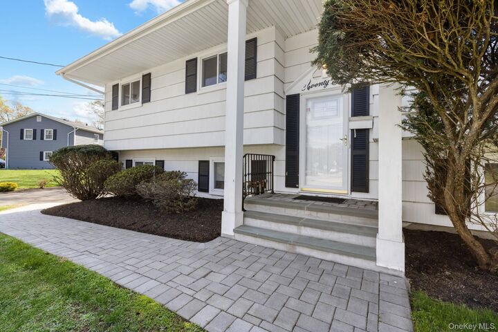 Property Photo:  26 Spruce Lane  NY 10994 