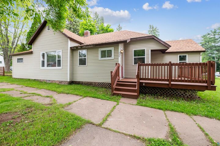 Property Photo:  332 W Pine Street  WI 54891 