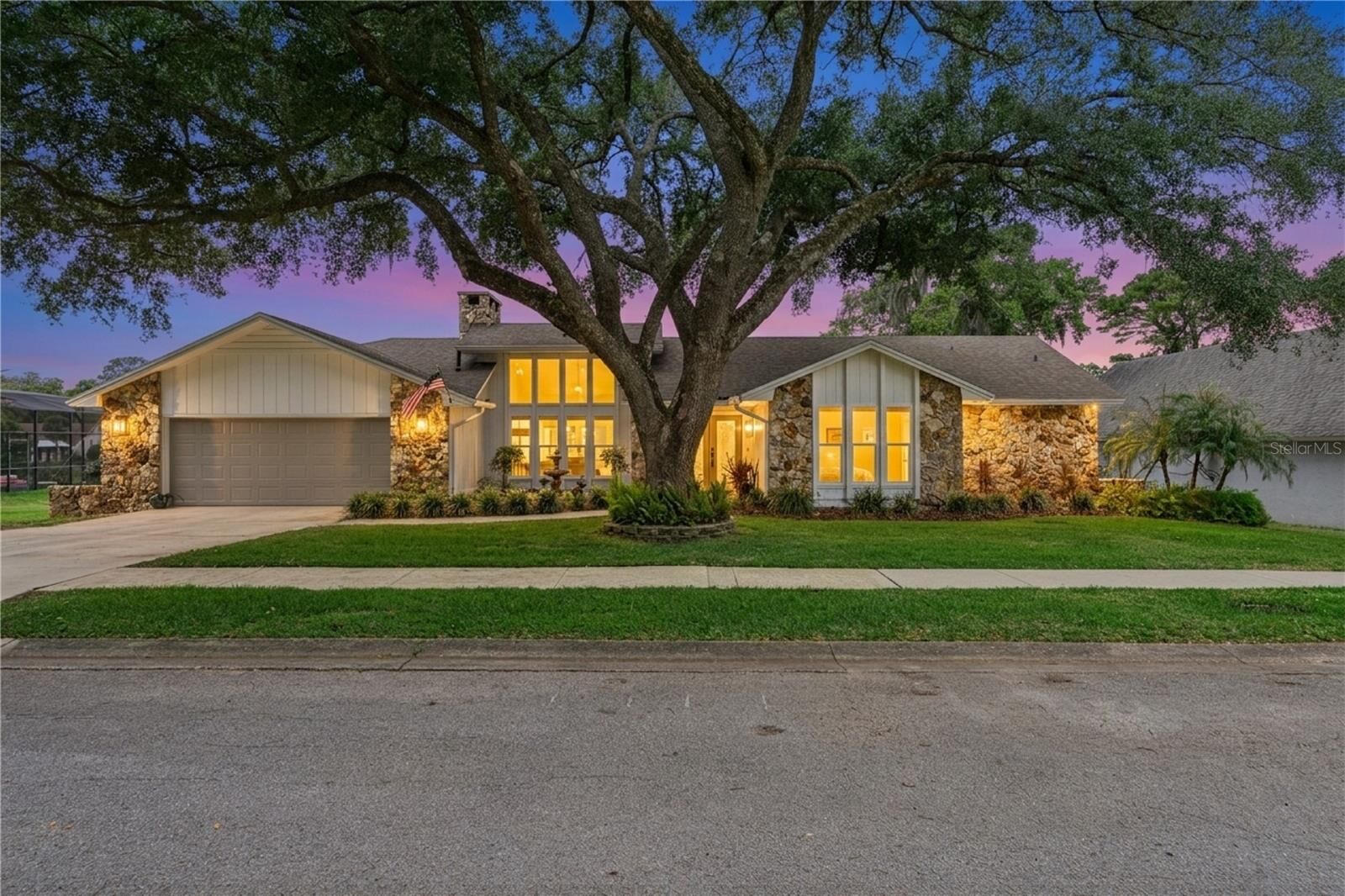 Property Photo:  129 Laurel Oak Drive  FL 32779 