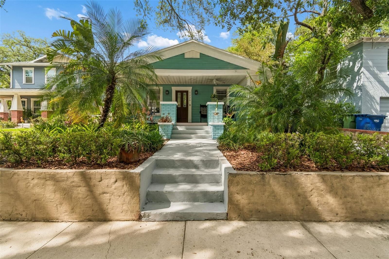 Property Photo:  1220 E Emma Street  FL 33603 
