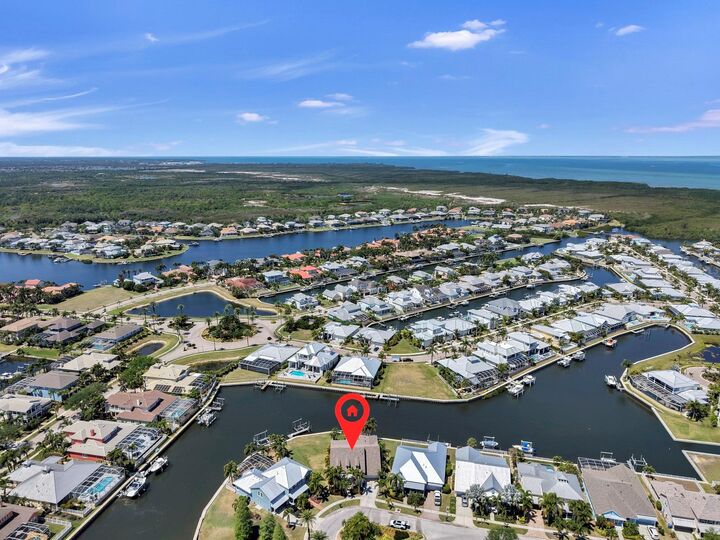 Property Photo:  5704 Sea Trout Place  FL 33572 