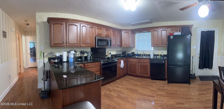 Property Photo:  1716 Tradewinds Drive  MS 39553 