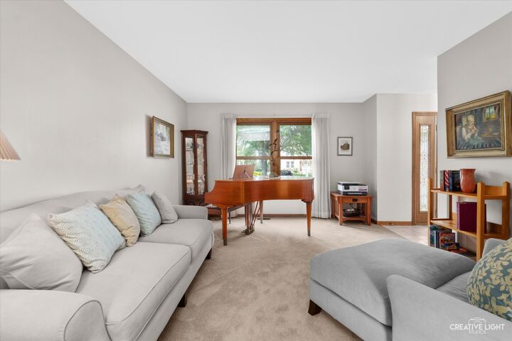 Property Photo: 78 Forestview Lane IL 60502