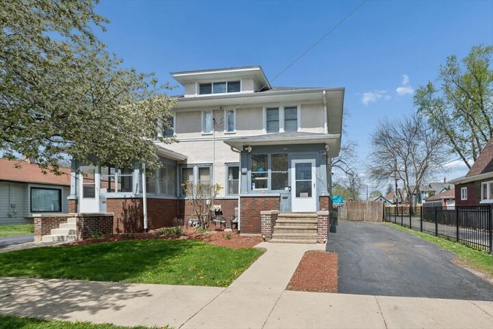 Property Photo:  362 Evans Avenue  IL 60505 