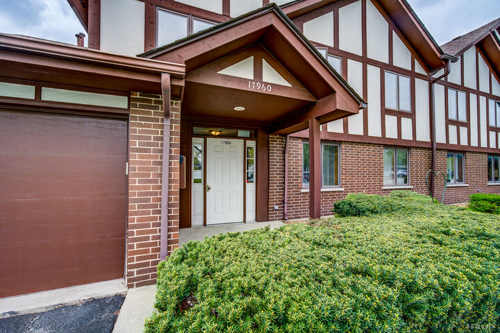Property Photo:  17960 66th Court 1N  IL 60477 