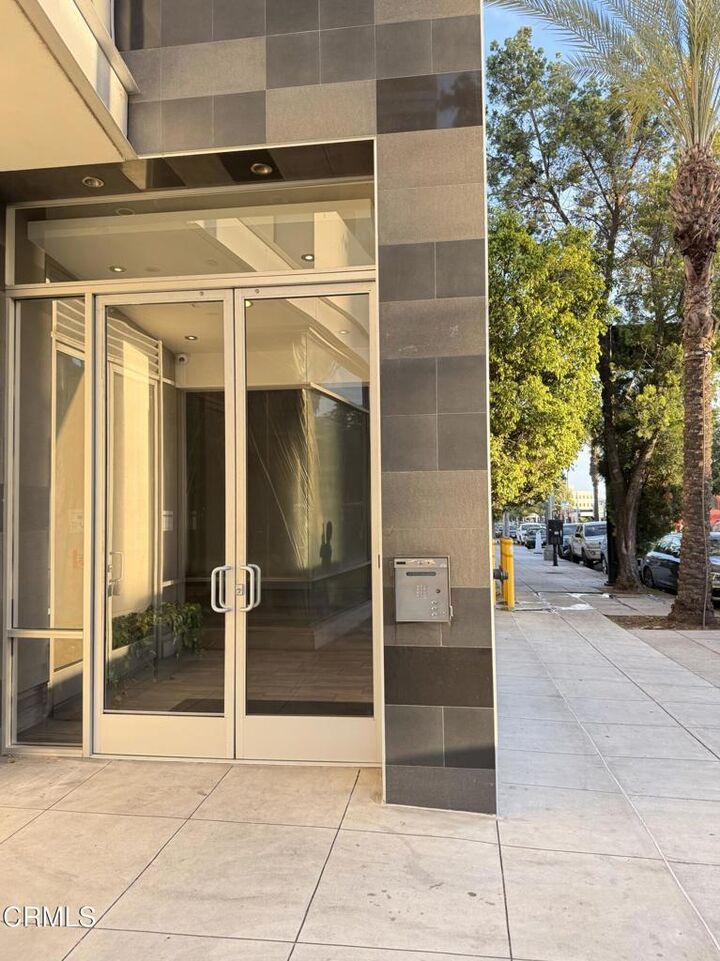 Property Photo:  482 S Arroyo 410  CA 91105 