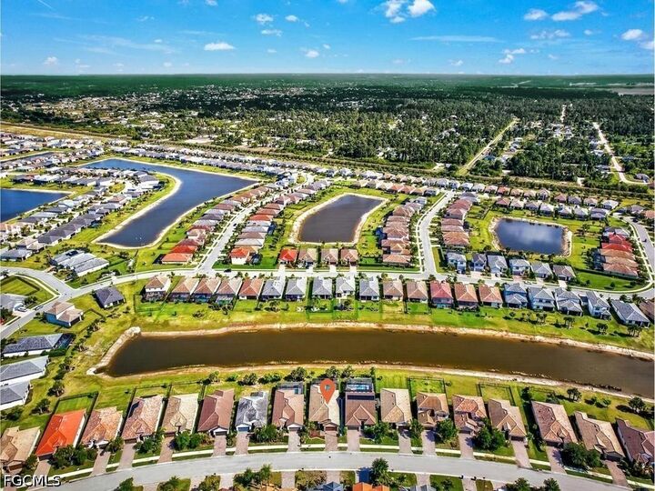 Property Photo:  16072 Palmetto Prairie Drive  FL 33920 