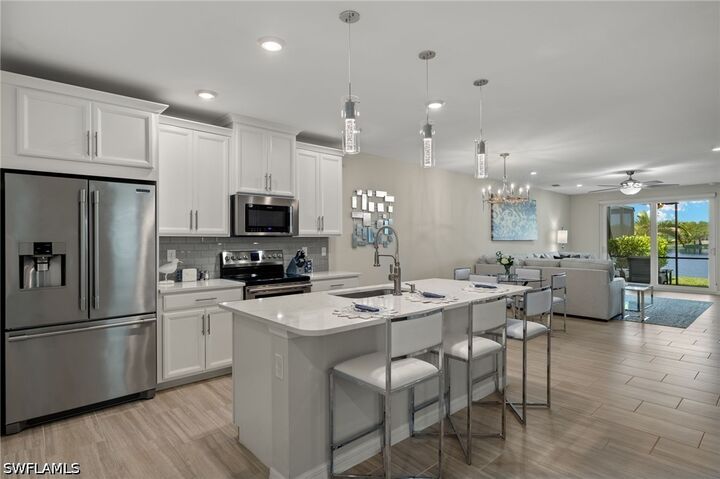 Property Photo:  14680 Edgewater Circle  FL 34114 