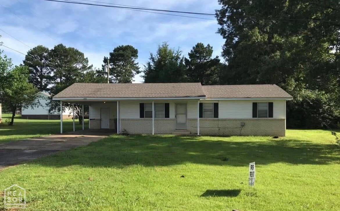 Property Photo: 1002 Darlene Drive AR 72405