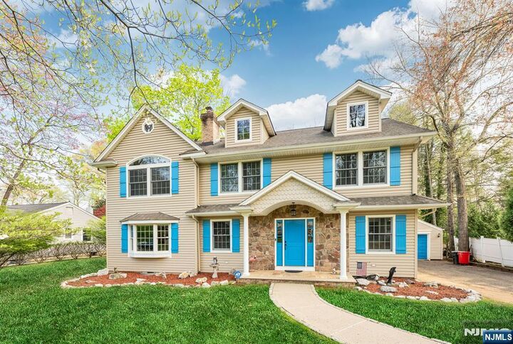 Property Photo:  631 Montview Place  NJ 07675 