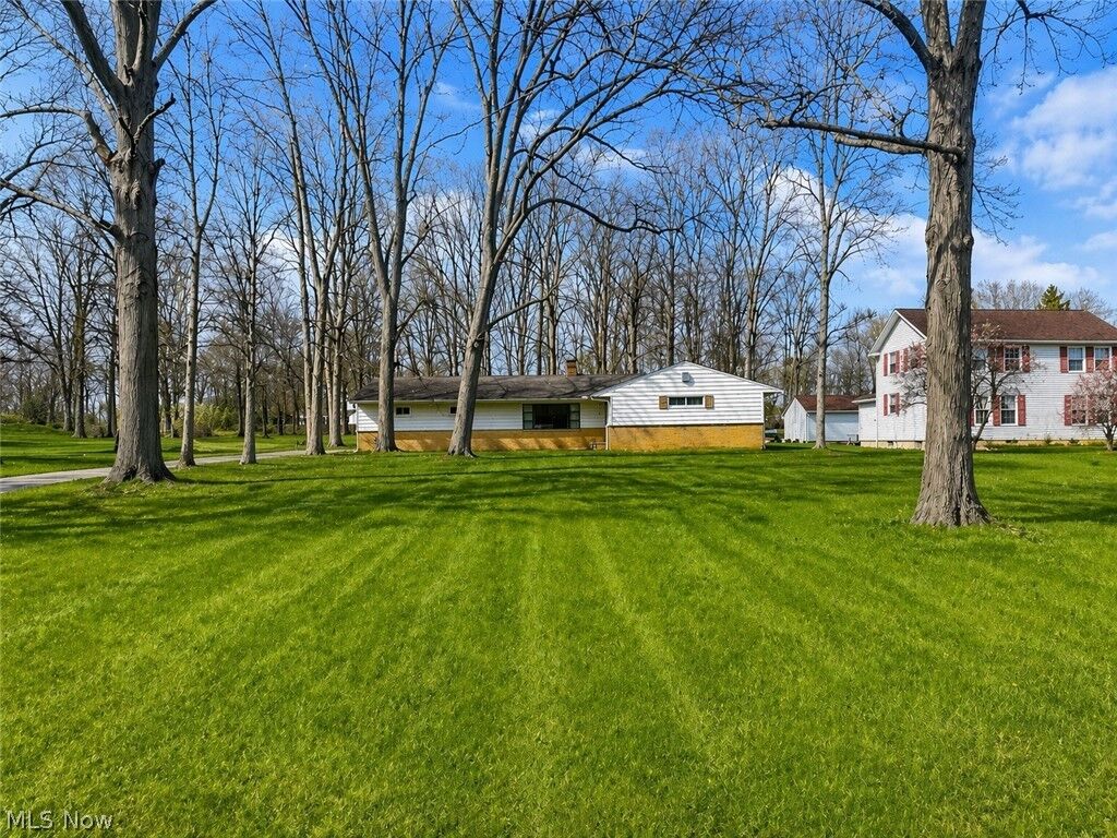 Property Photo:  3262 Royalton Road  OH 44133 