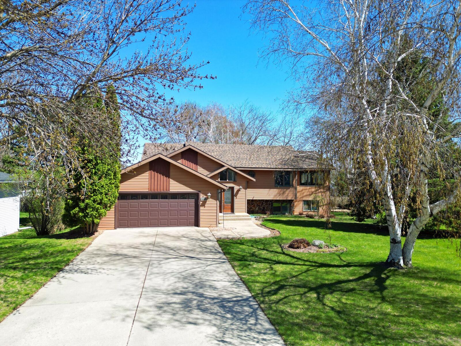 Property Photo:  613 24th Street SE  MN 56201 