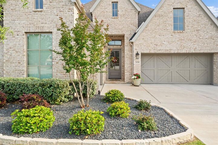 Property Photo:  2426 Seth Drive  TX 76065 