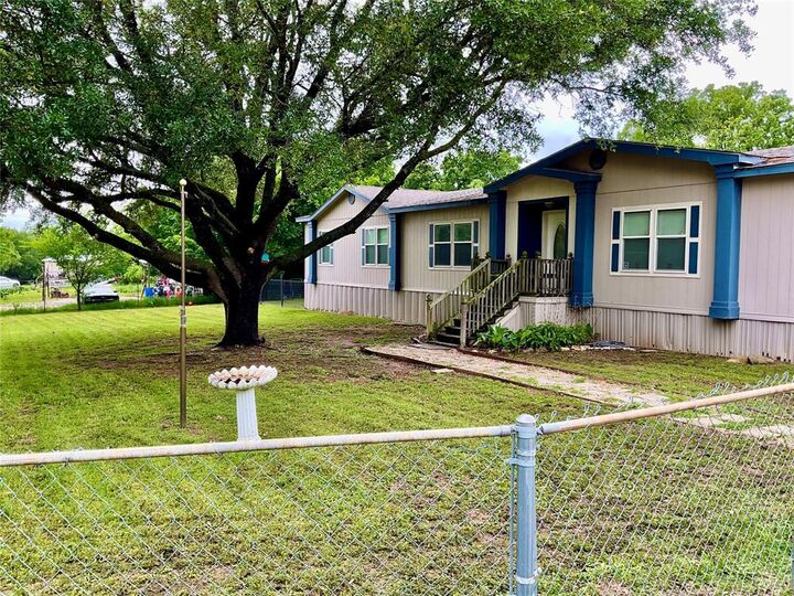 Property Photo:  3805 Shady Lane  TX 76058 