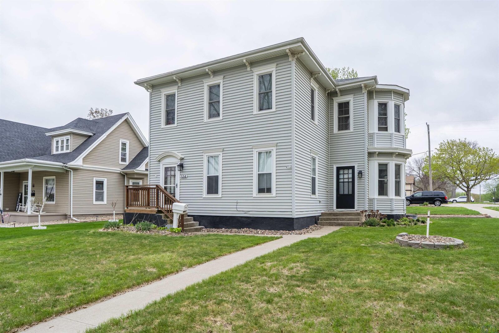 Property Photo:  334 3rd Ave SE  IA 51031 