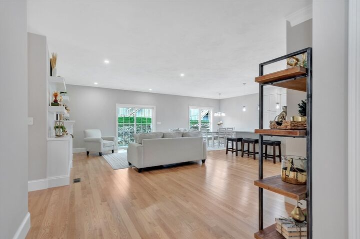 Property Photo:  8 Weber Farm Road 8  MA 01568 