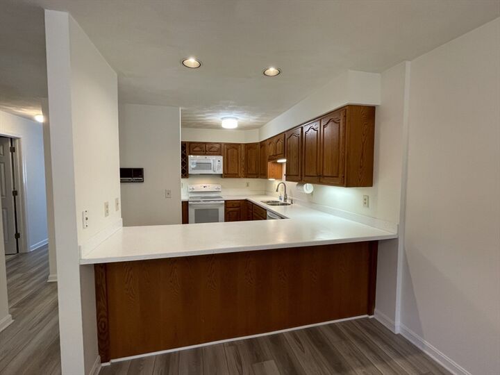 Property Photo:  45 Shawsheen Road 23  MA 01730 