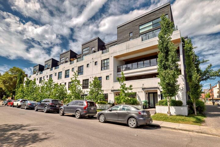 Property Photo: 1719 9A Street SW 307 AB T2T 6S3