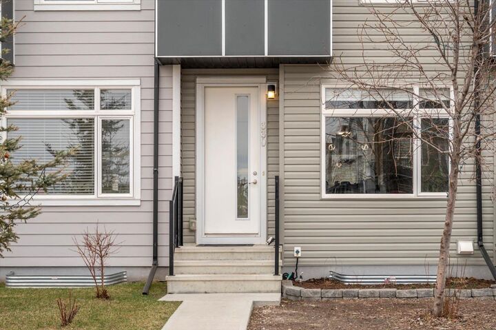 Property Photo:  330 Redstone Boulevard NE  AB T3N 1K2 