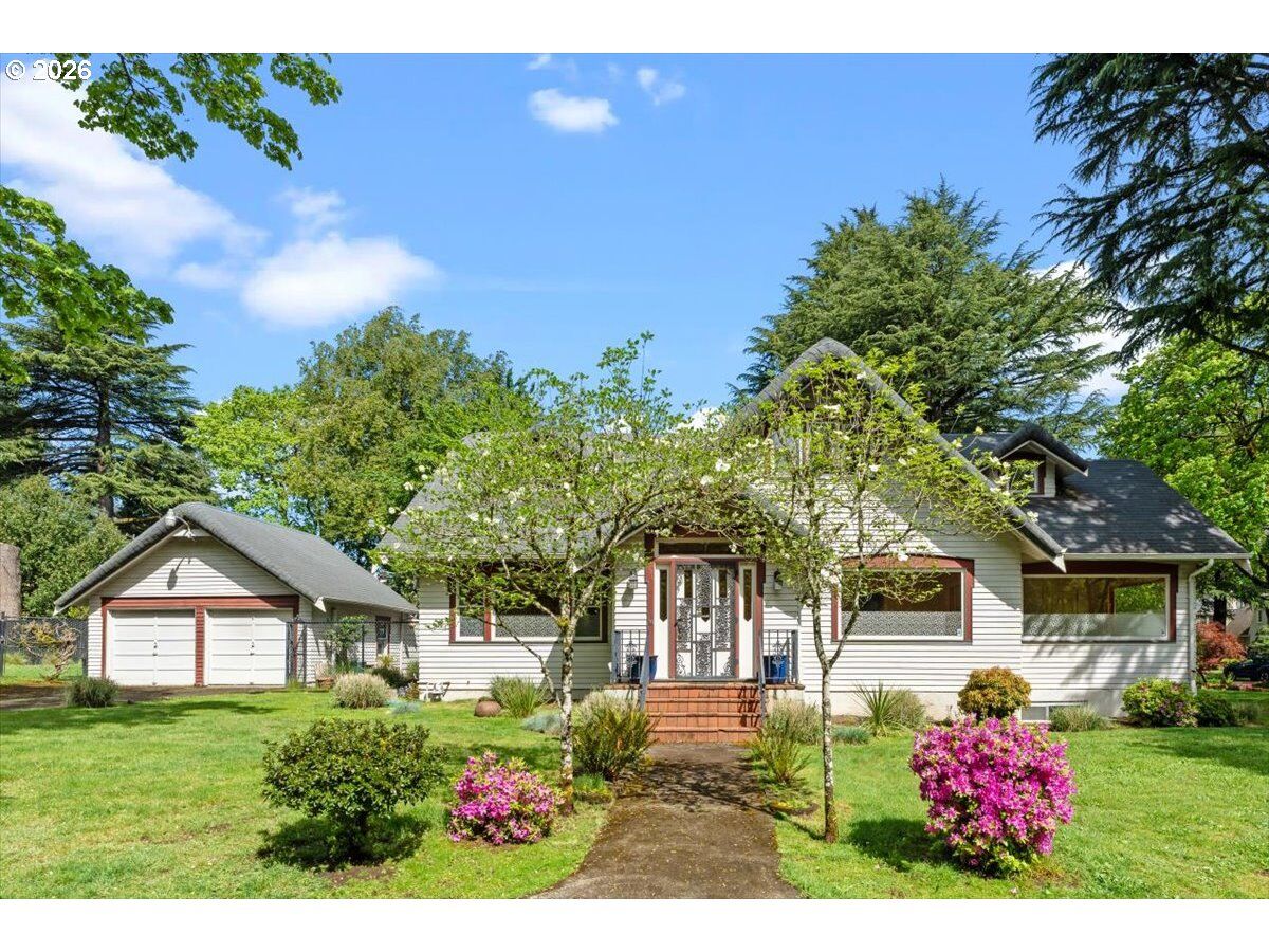 Property Photo:  651 SE Manchester Pl  OR 97202 