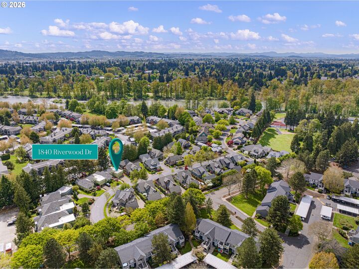 Property Photo:  1840 Riverwood Dr  OR 97401 
