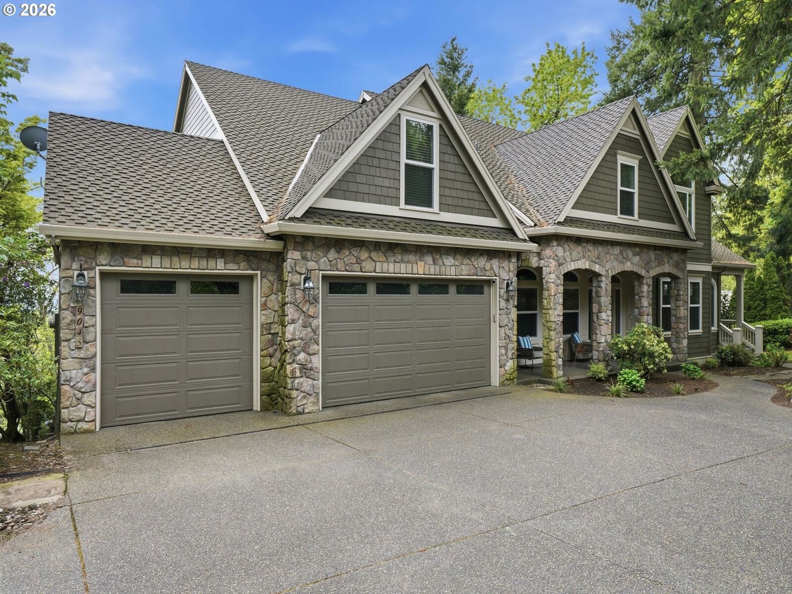 Property Photo:  9045 NW Murdock St  OR 97229 