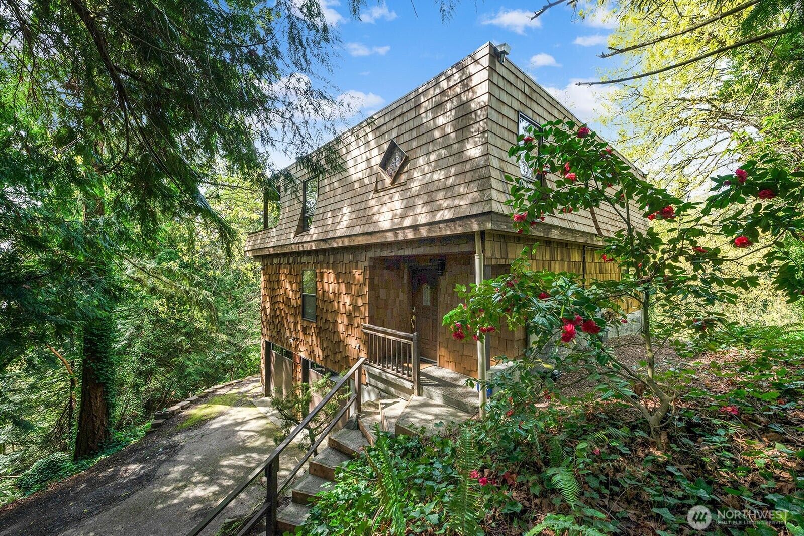 Property Photo:  13133  66th Place NE  WA 98034 