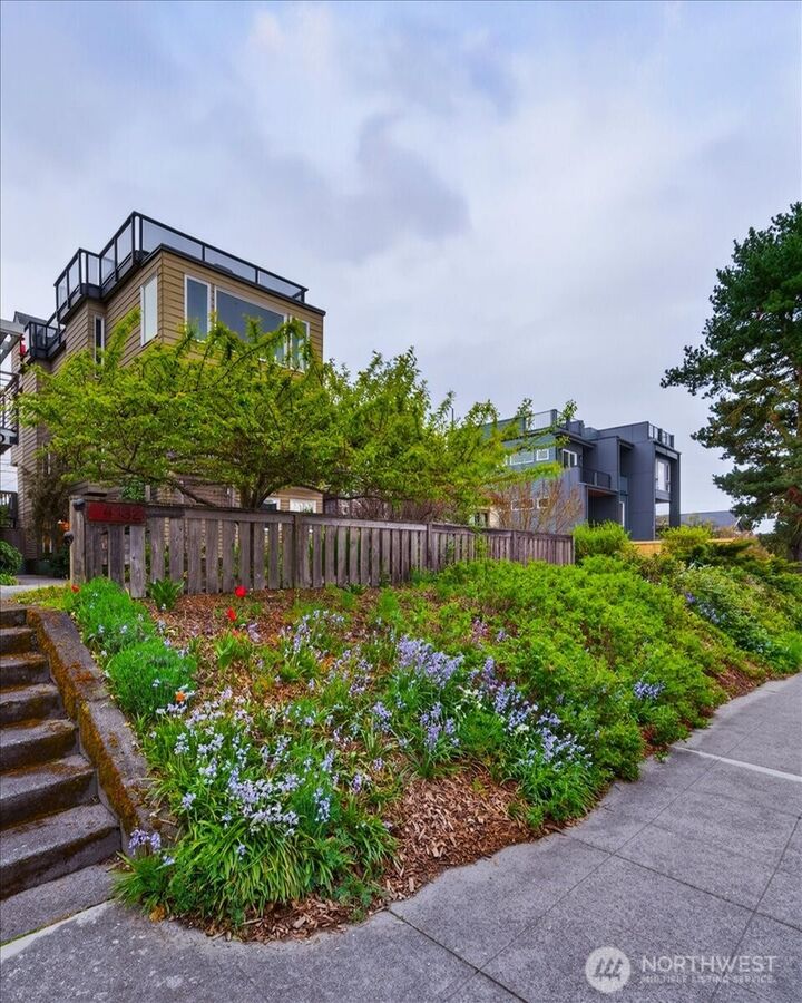 Property Photo:  4132  44th Avenue SW  WA 98116 