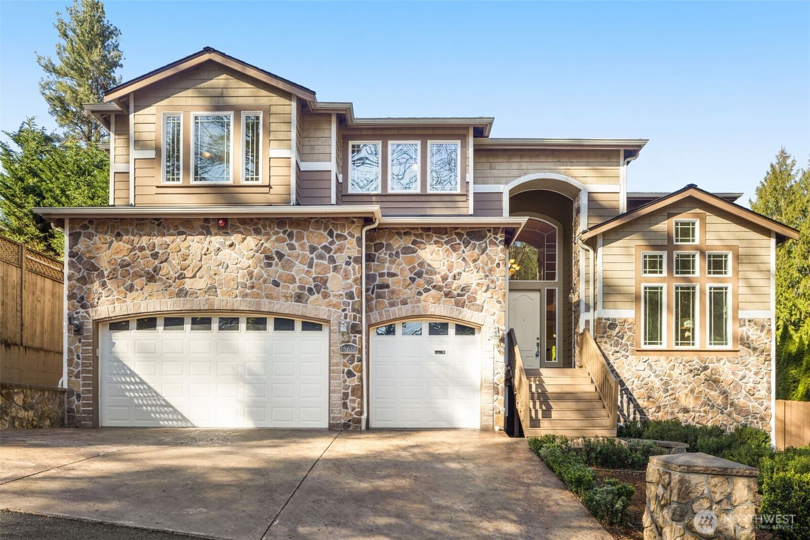 Property Photo:  18638  92nd Avenue NE  WA 98011 