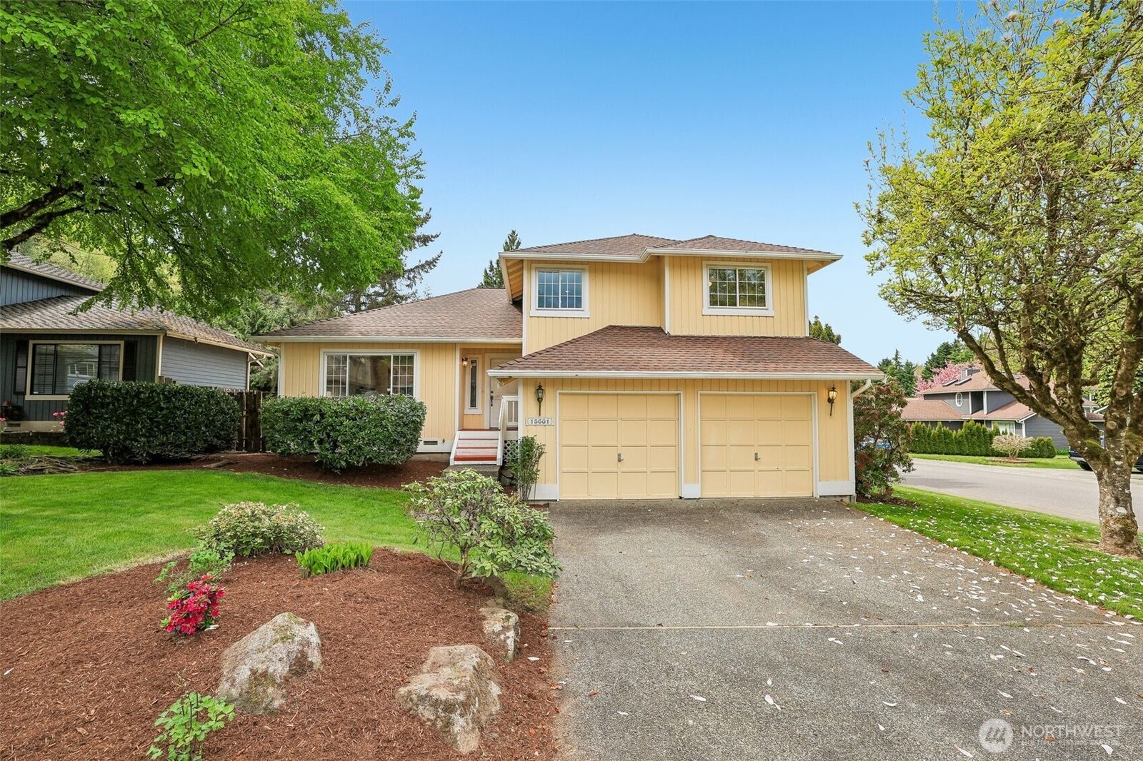 Property Photo: 15601 160th Court SE WA 98058