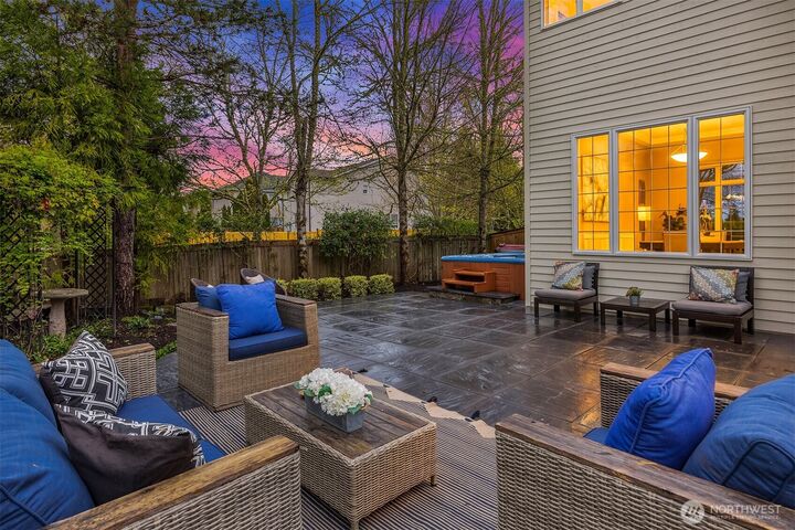 Property Photo:  1103  272nd Place SE  WA 98075 