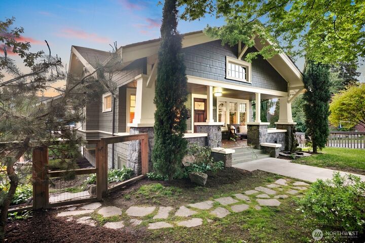 Property Photo:  5119  Meridian Avenue N  WA 98103 