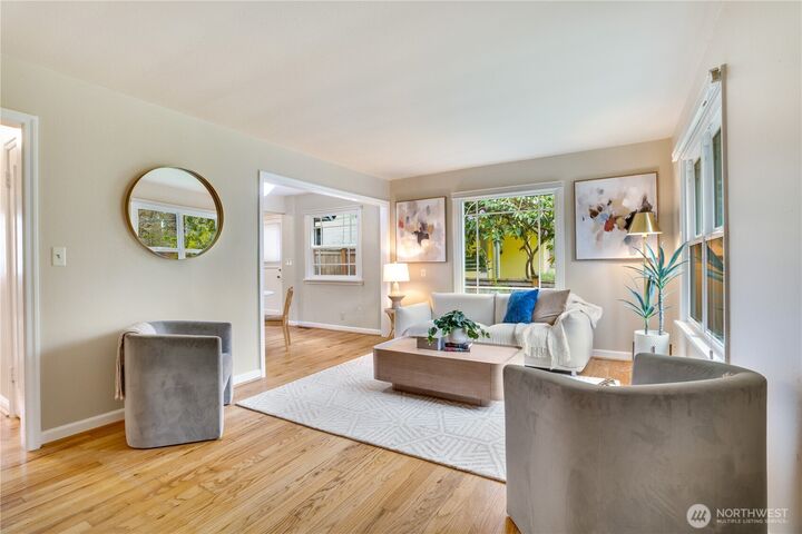 Property Photo:  117  Farallone Avenue  WA 98466 