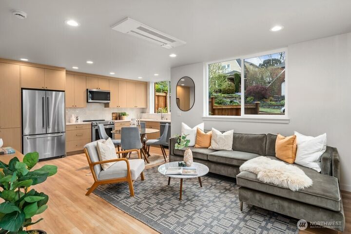 Property Photo:  2509 N 42nd Street  WA 98103 