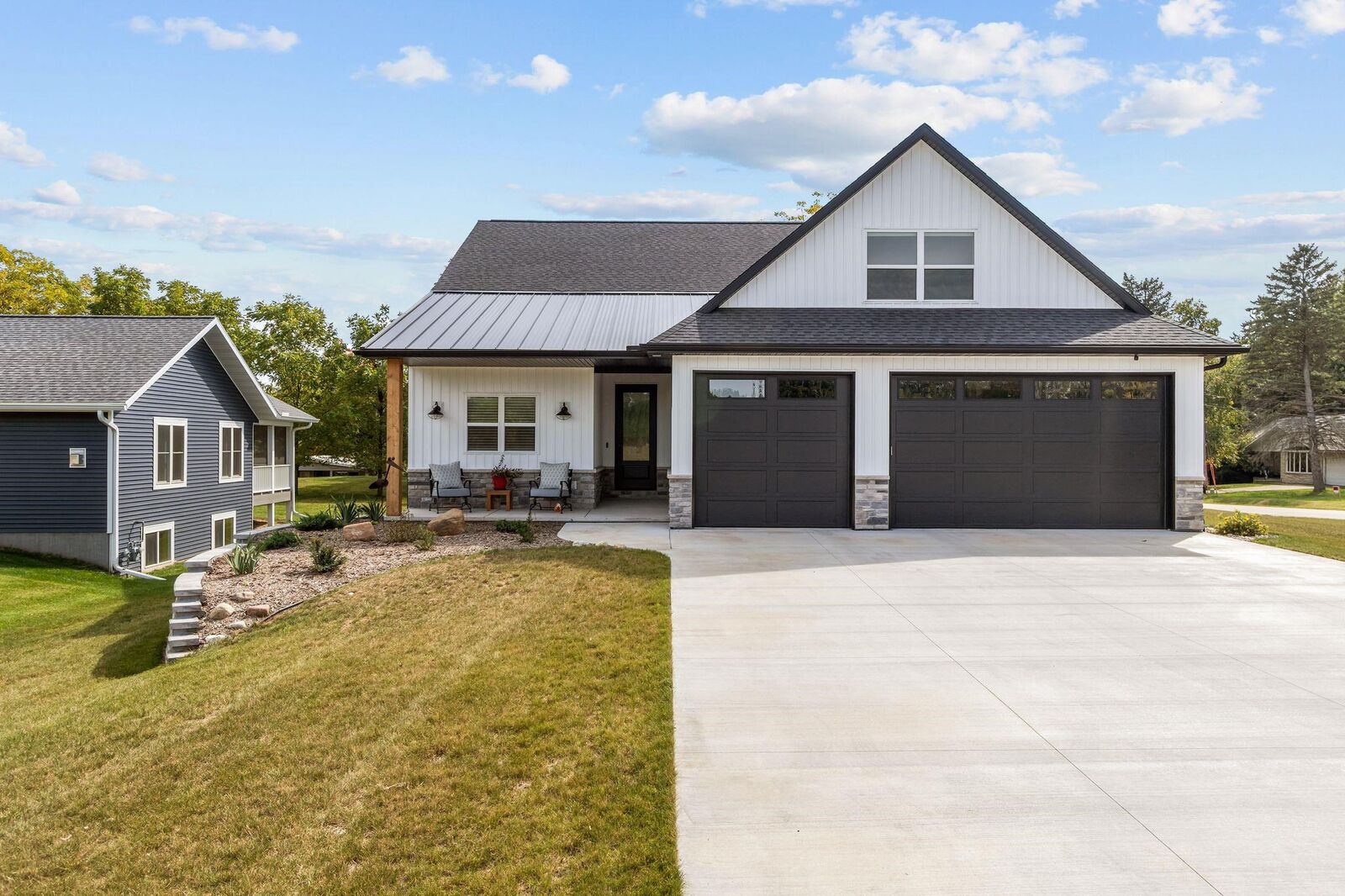 Property Photo:  W881 Summit Court  WI 54941 