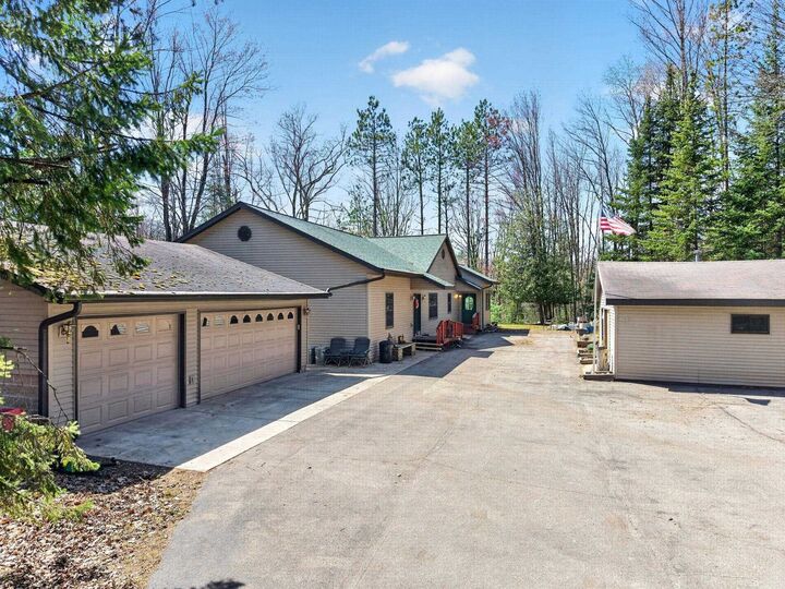Property Photo:  16503 Thelen Road  WI 54149 