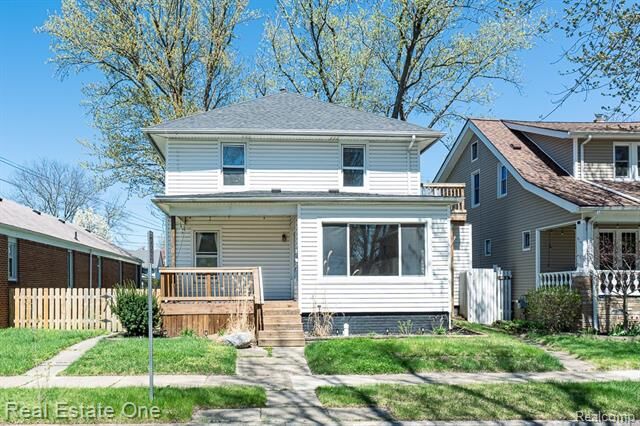 Property Photo:  40 Moser Place  MI 48043 