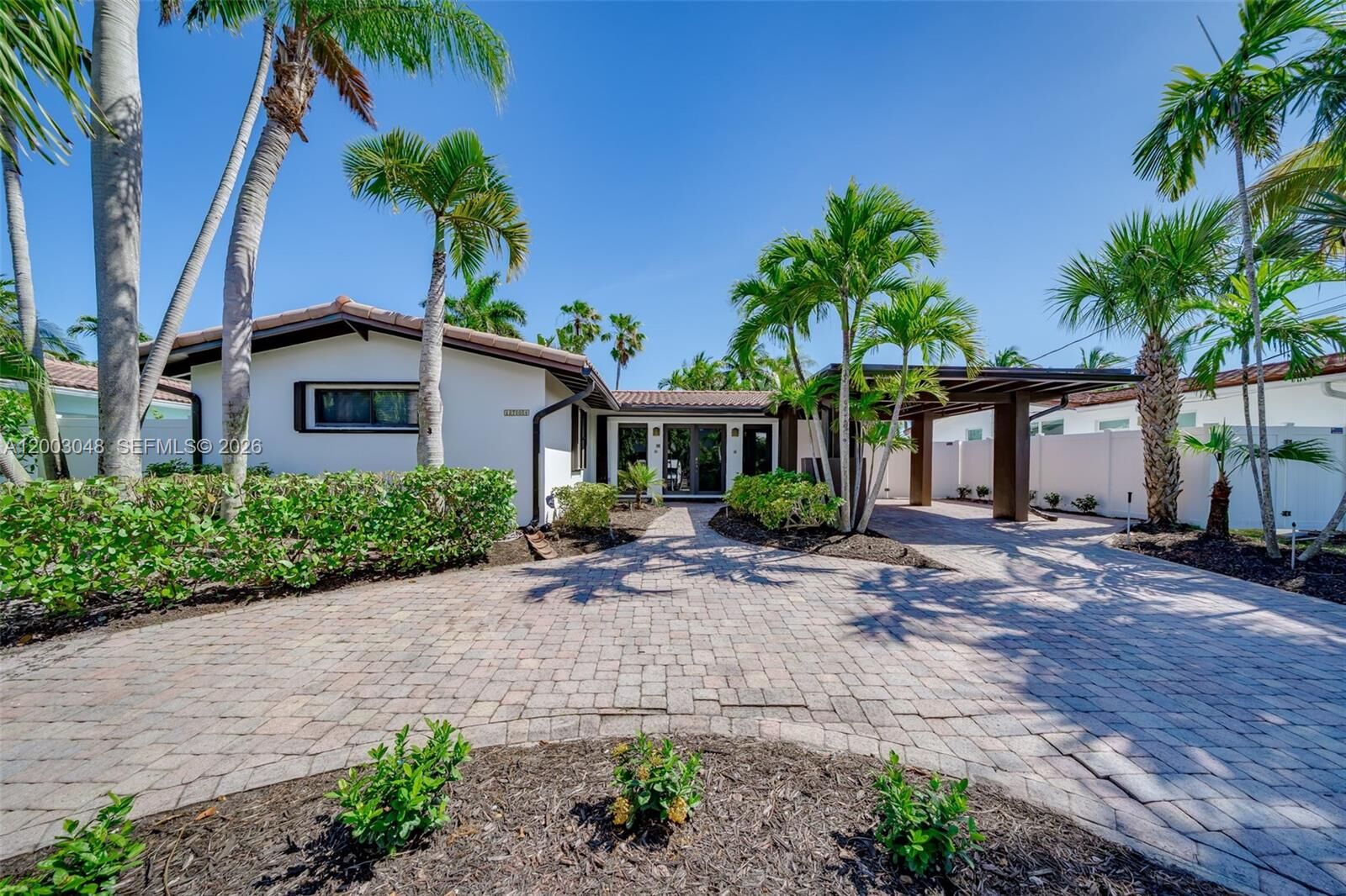 Property Photo:  1704 SW 5th Ct  FL 33312 