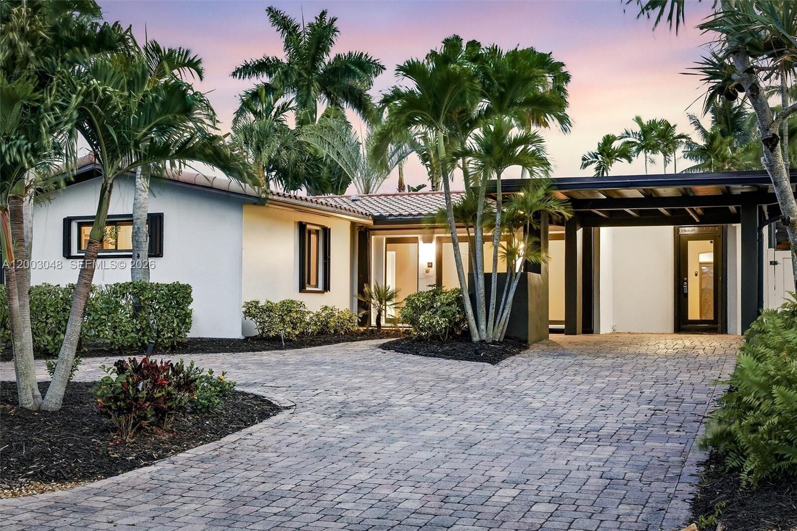 Property Photo:  1704 SW 5th Ct  FL 33312 