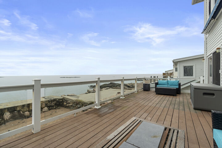 Property Photo:  2 Jamaica Court  CT 06512 