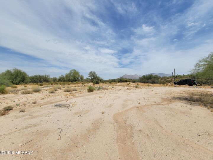 Property Photo:  1940 W Oracle Jaynes Station Road  AZ 85704 