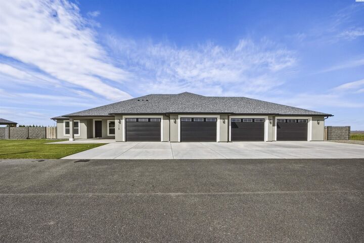 Property Photo:  113 Columbia Bluff Lane  WA 99301 