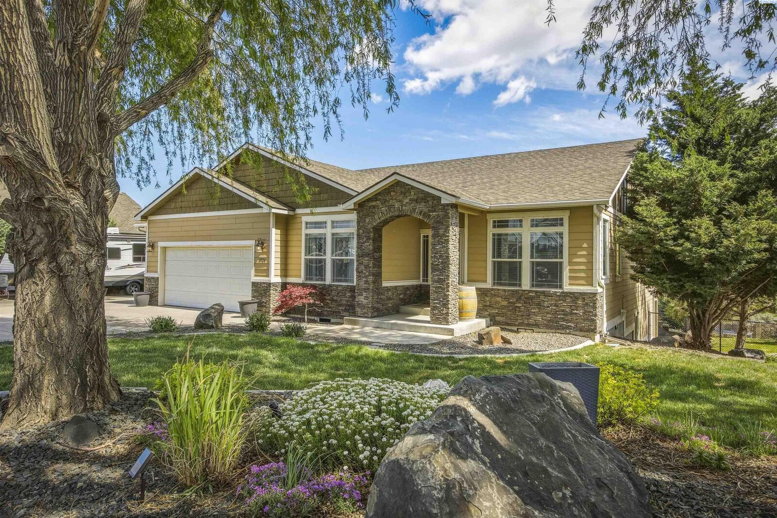 Property Photo:  2926 Sunshine Ridge Rd  WA 99338 