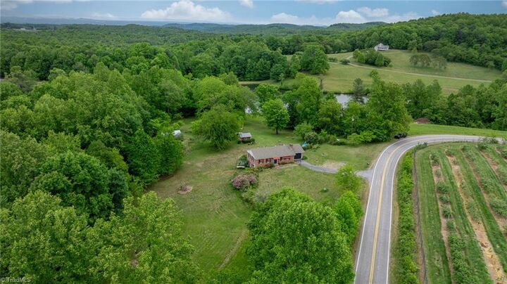 Property Photo:  475 Hendren Road  NC 28654 