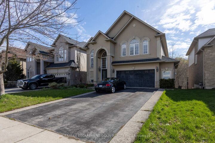 Property Photo: 216 Diiorio Circle ON L9K 1T1
