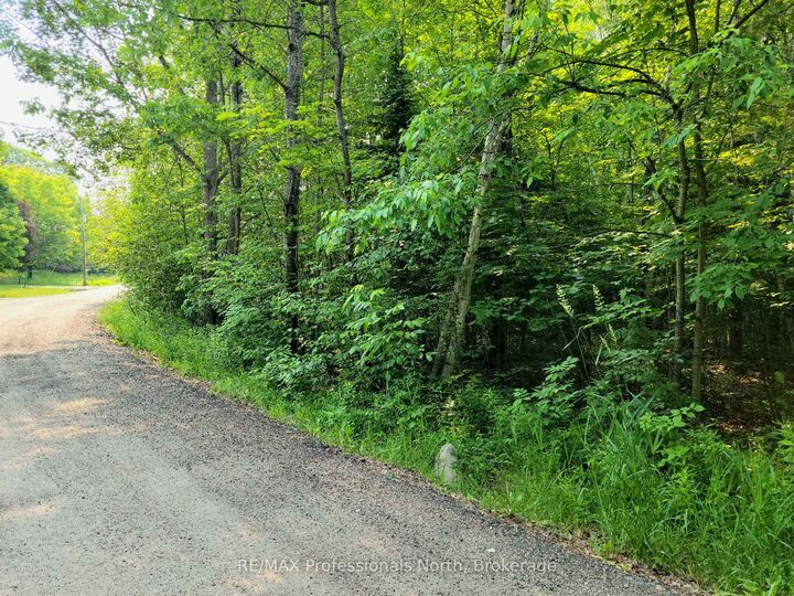 Property Photo: 29 Mount Vernon Trail 29 ON P1H 1E3