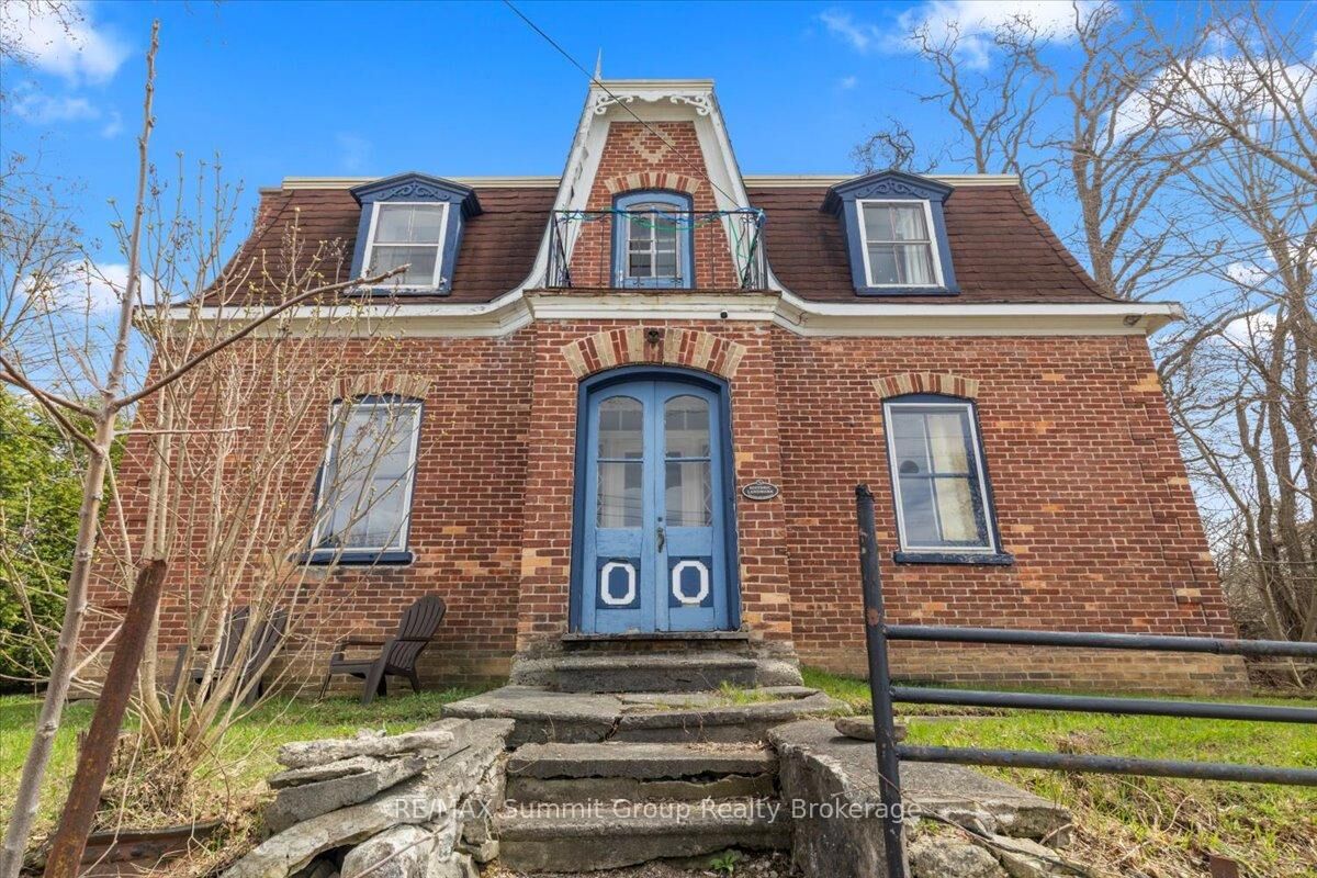 Property Photo: 13 Collingwood Street ON N0C 1C0