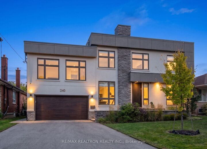 240 Maxwell Street — photo 1