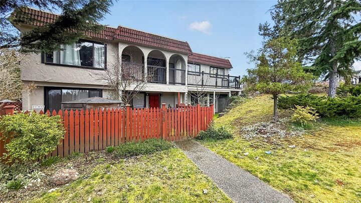 112 Arden Rd — photo 1